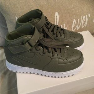 Nike Air Force 1
